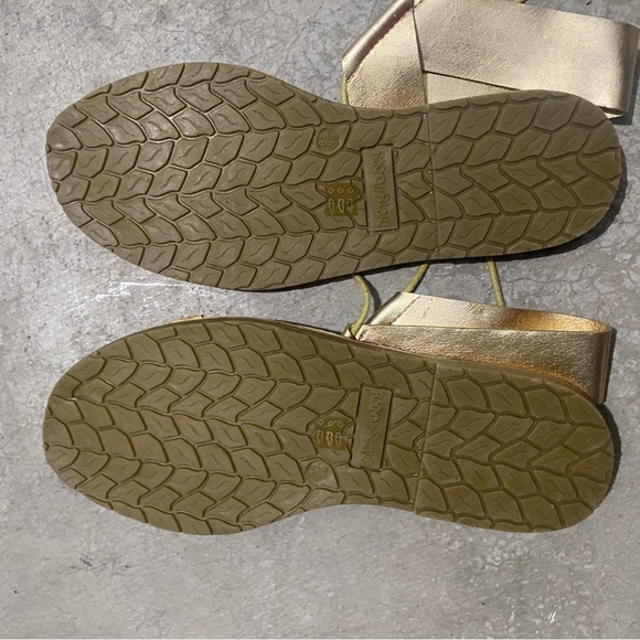 Dirty Laundry Emphasis Women's Sandals Gold STRAPPY Flats Shoes Size 8.5 - Picture 9 of 11